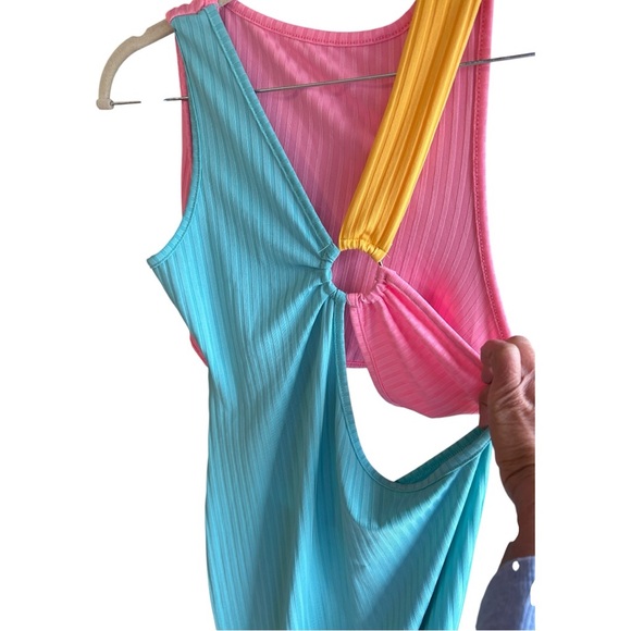 Women's blue yellow pink sleeveless ribbed cotton polyester cutout maxi dress - Picture 3 of 6
